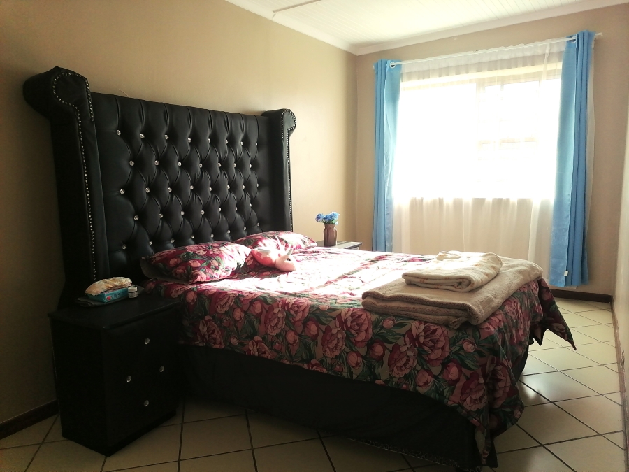 3 Bedroom Property for Sale in Wavecrest Eastern Cape